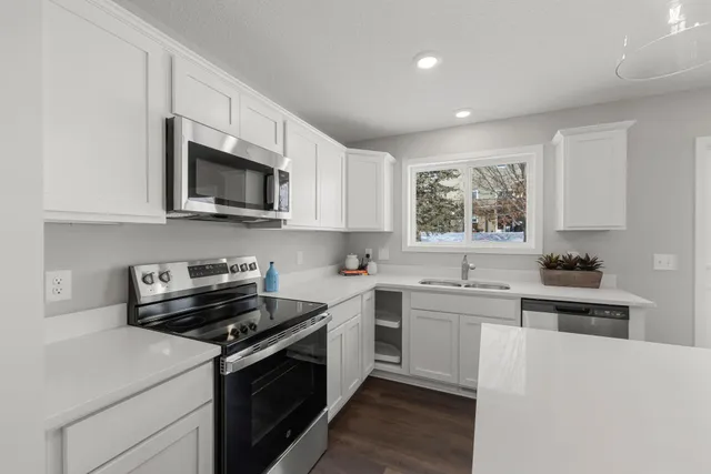 $479,850 | 609 Afton Drive, Northfield, MN 55057