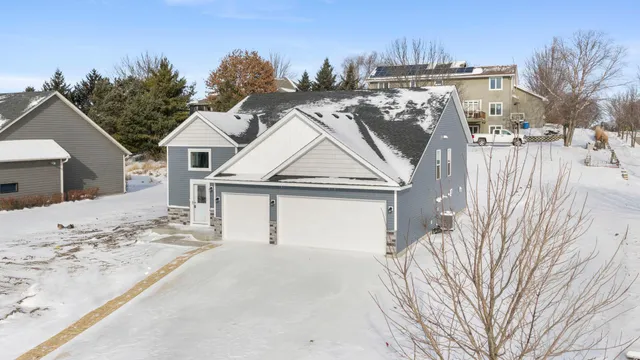 $479,850 | 609 Afton Drive, Northfield, MN 55057