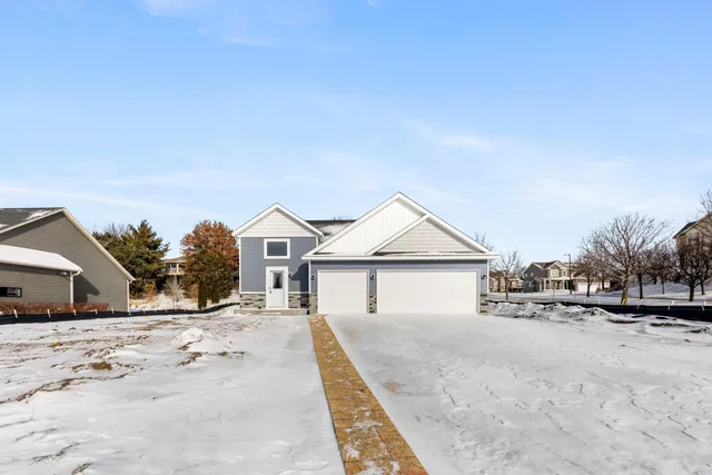 $479,850 | 609 Afton Drive, Northfield, MN 55057