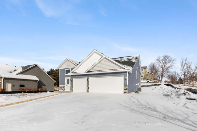 $479,850 | 609 Afton Drive, Northfield, MN 55057