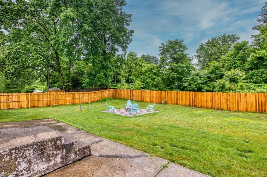 22 Chipmunk Road Springfield, MA 01108 - Photo 27 of 31 Gallery Image 27