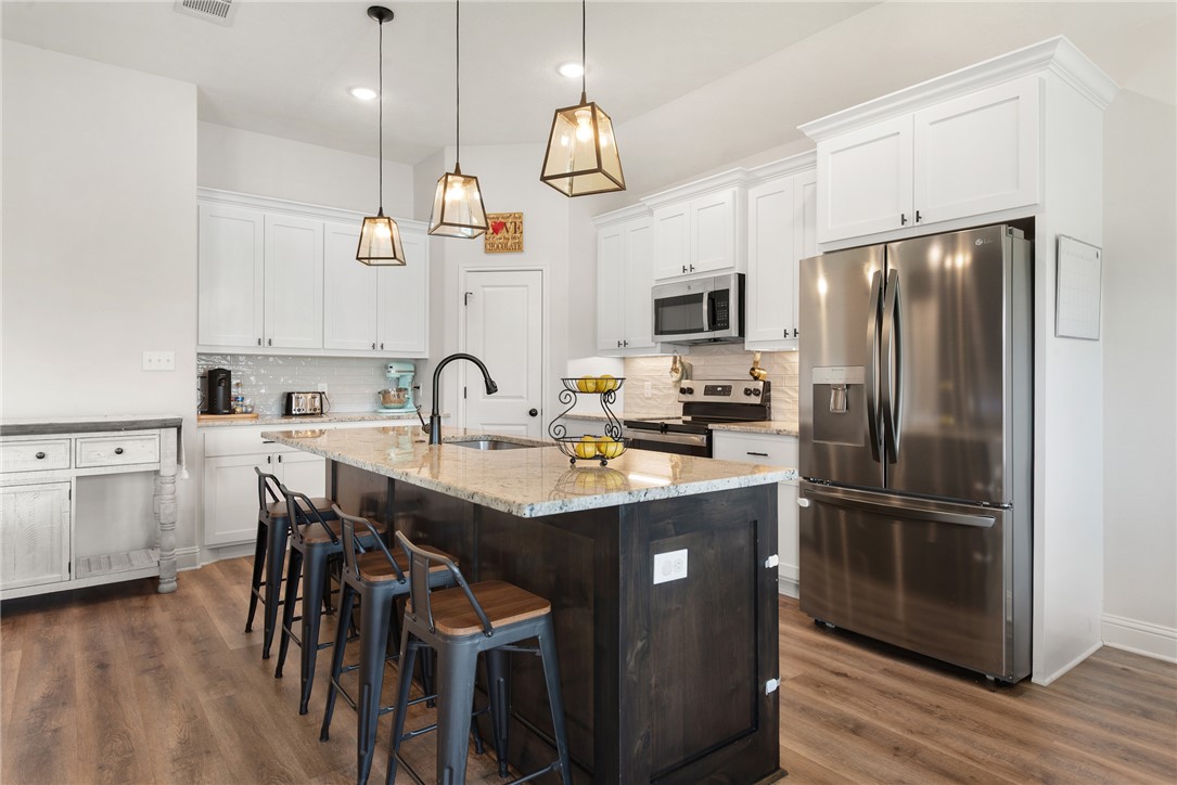401 Brazos Bend Snook, TX 77879 - Photo 6 of 19