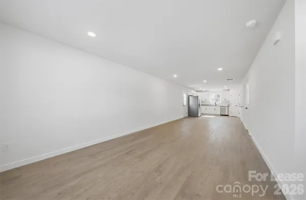 $1,695 | 403 15th Avenue Southwest, Unit A, Hickory, NC 28602