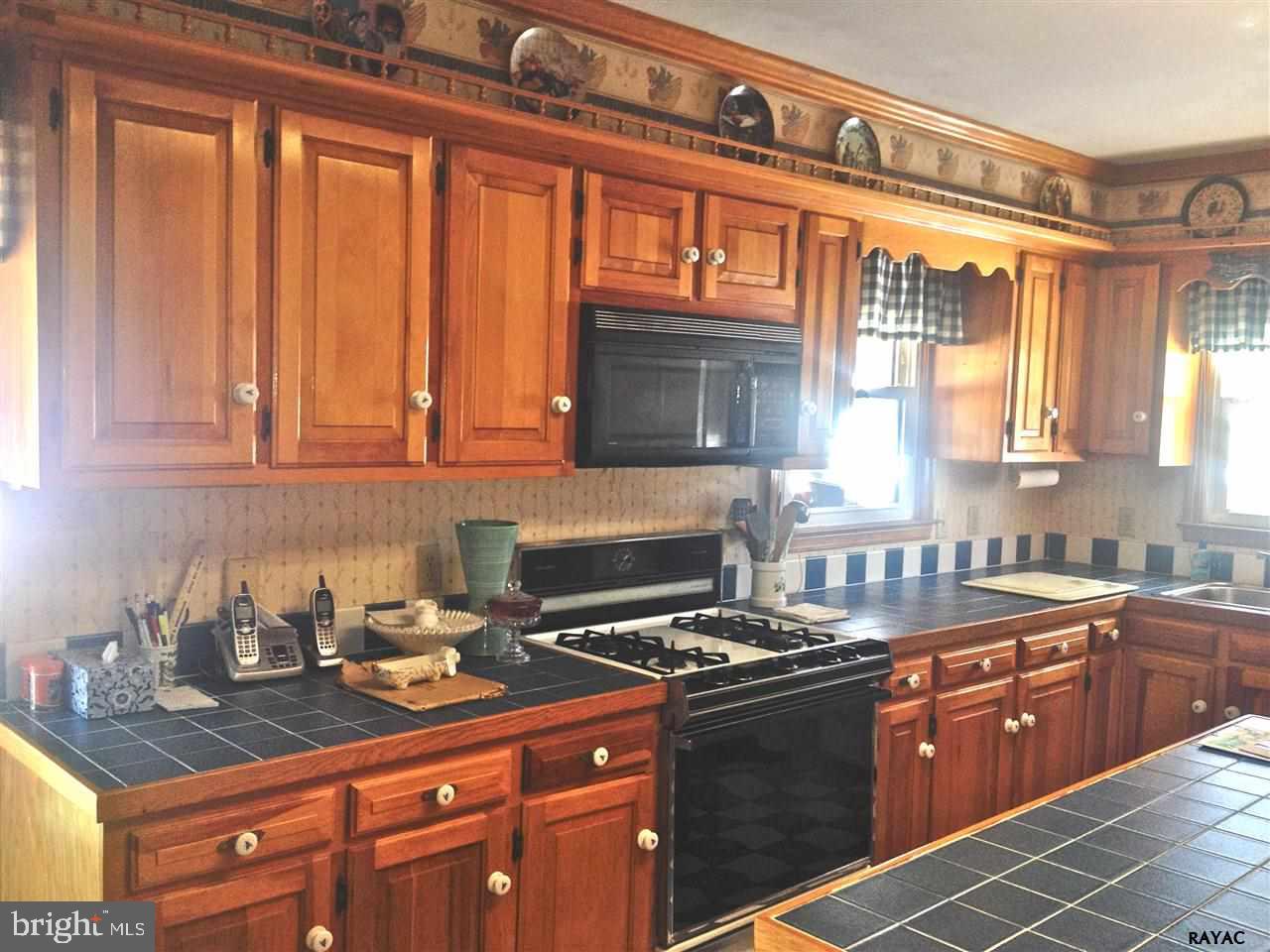 4206 Walters Hatchery Road York, PA 17408 - Photo 2 of 17