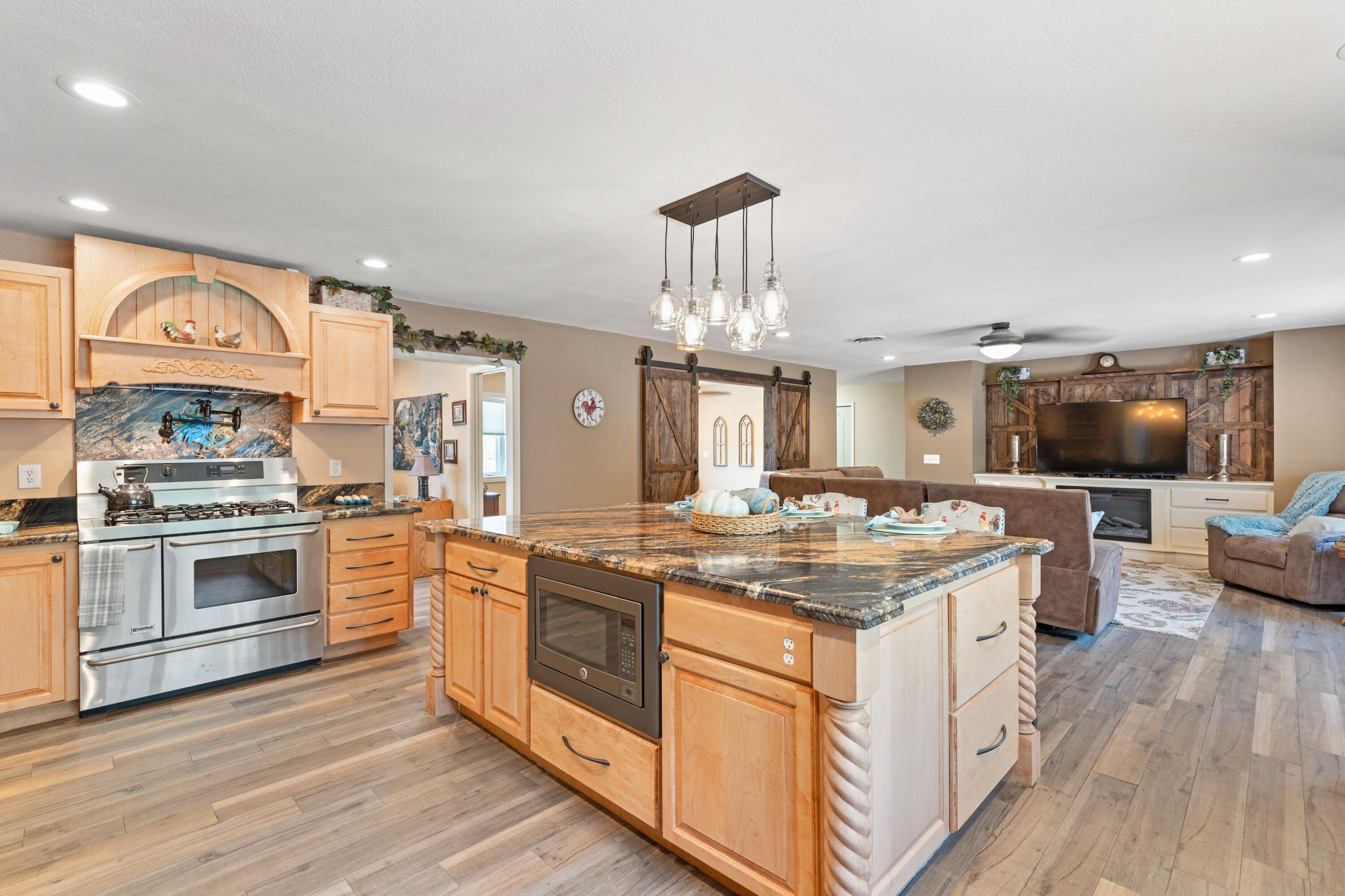 22362 Highline Road Tehachapi, CA 93561 - Photo 13 of 59 A56A2487