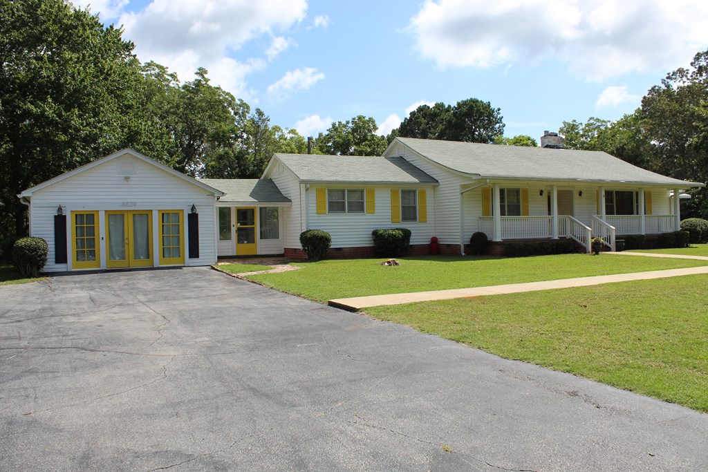 8829 Hamilton Road Pine Mountain, GA 31822 - Photo 9 of 71 Gallery Image 9