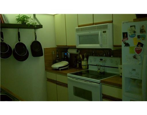 8343 Boca Rio Drive, Unit 156 Boca Raton, FL 33433 - Photo 3 of 6 Kitchen