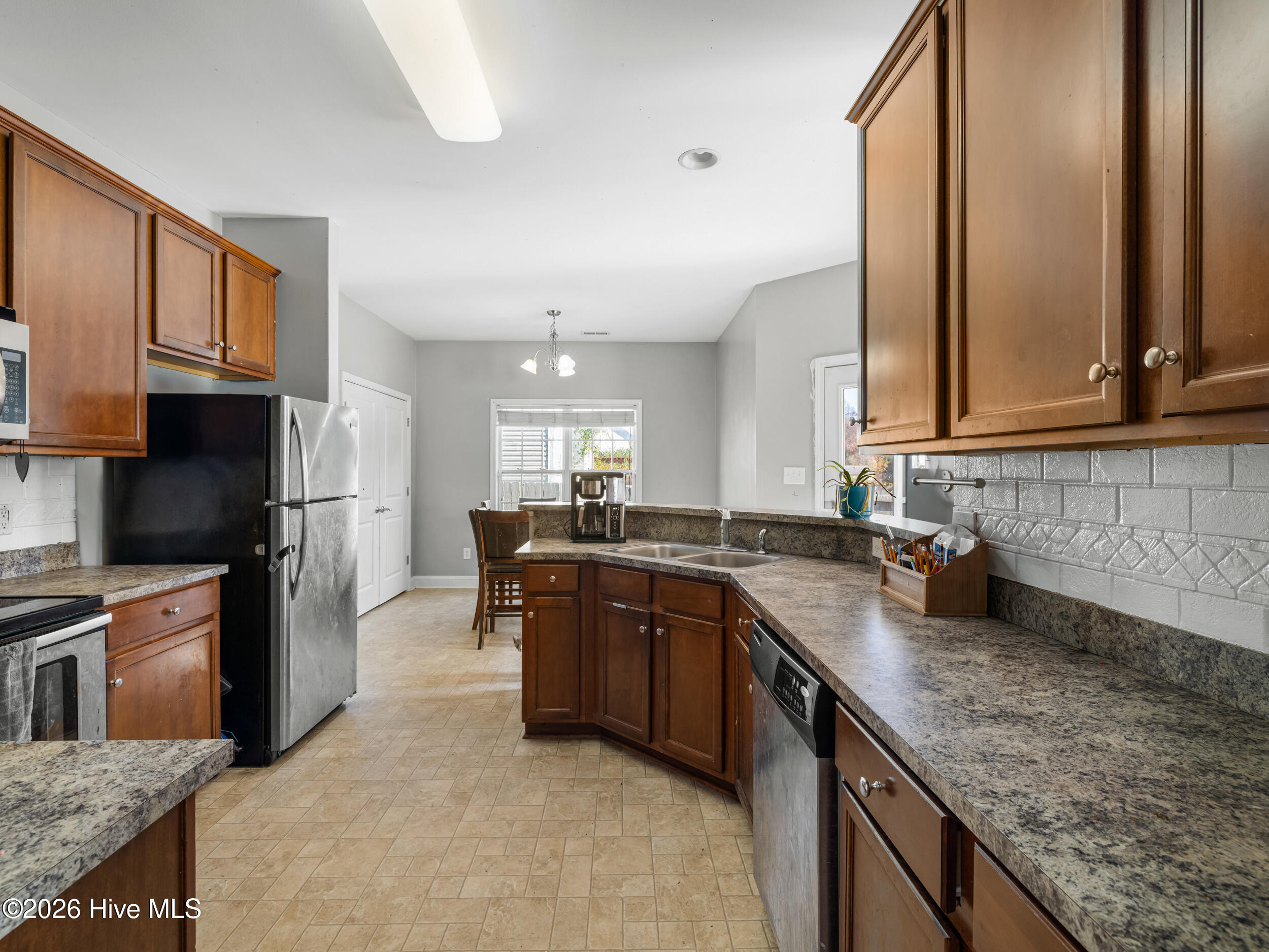 220 Emerald Ridge Road Jacksonville, NC 28546 - Photo 10 of 29