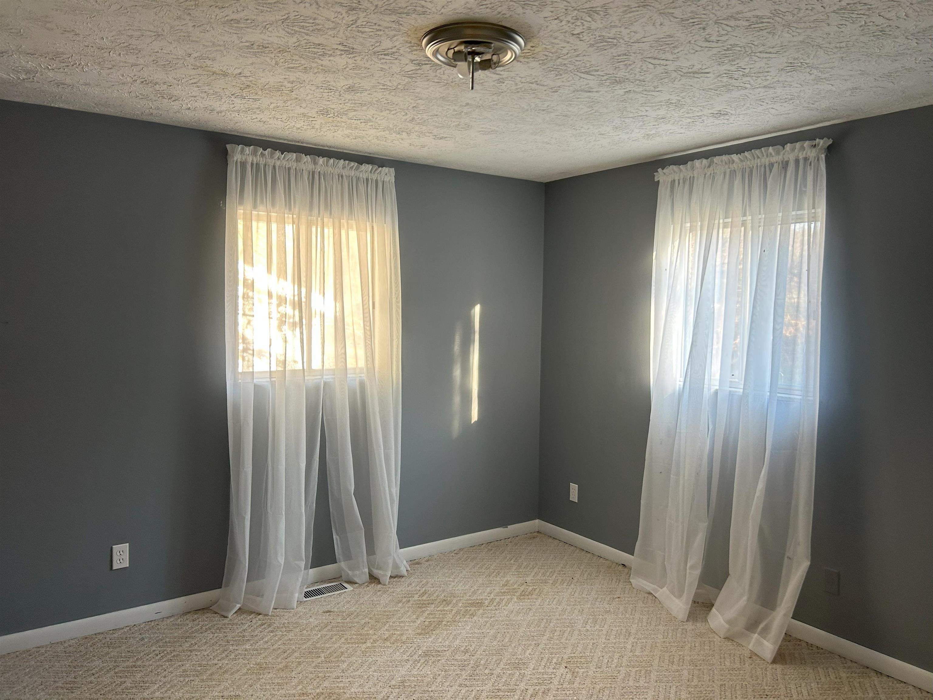 4433 Rear Auburn Road Huntington, WV 25704 - Photo 7 of 12 Gallery Image 7