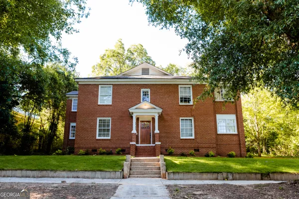 $1,350 | 111 East Screven Street, Milledgeville, GA 31061