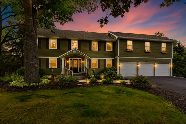 $825,000 | 9882 Purgatory Road, Eden Prairie, MN 55347