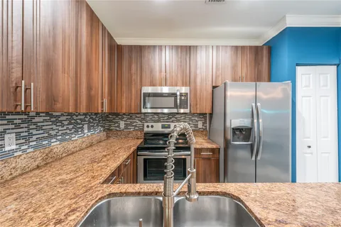 $2,900 | 422 Northeast 1st Avenue, Pompano Beach, FL 33060