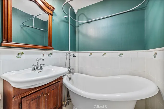 $1,499,999 | 32901 Hawley Road, Acton, CA 93510