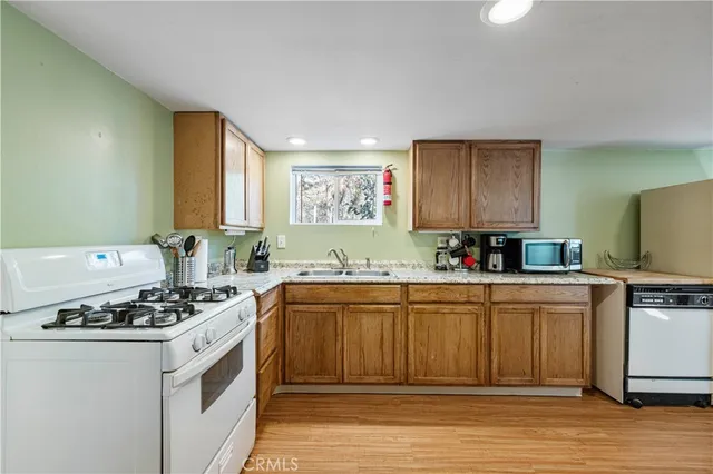 $1,499,999 | 32901 Hawley Road, Acton, CA 93510