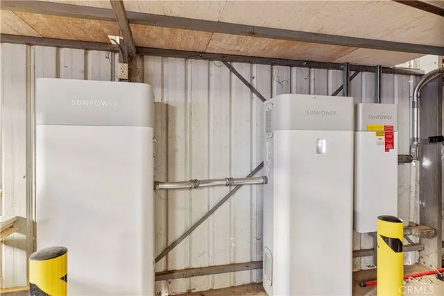 $1,499,999 | 32901 Hawley Road, Acton, CA 93510