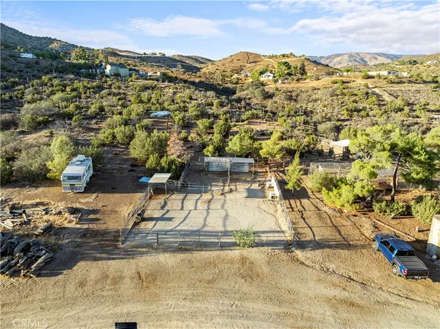 $1,499,999 | 32901 Hawley Road, Acton, CA 93510