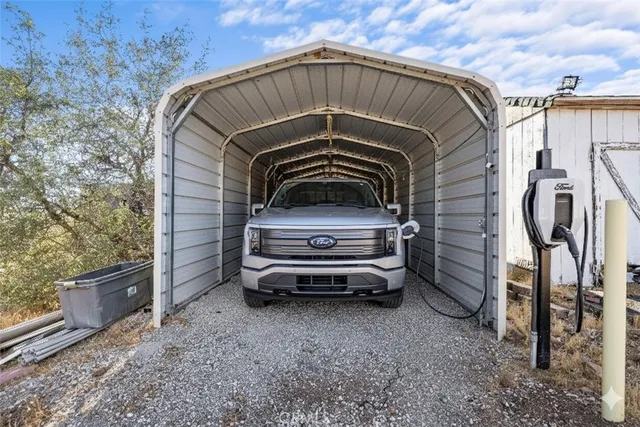 $1,499,999 | 32901 Hawley Road, Acton, CA 93510