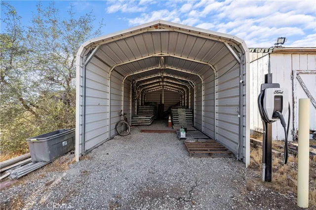 $1,499,999 | 32901 Hawley Road, Acton, CA 93510