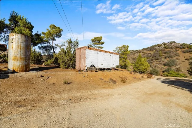 $1,499,999 | 32901 Hawley Road, Acton, CA 93510