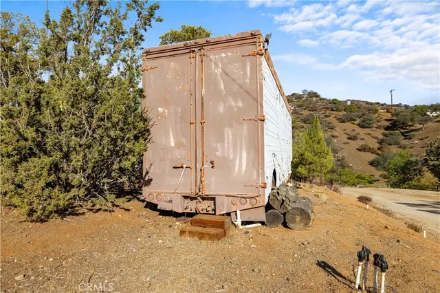 $1,499,999 | 32901 Hawley Road, Acton, CA 93510