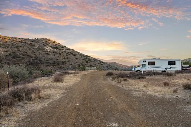 $1,499,999 | 32901 Hawley Road, Acton, CA 93510