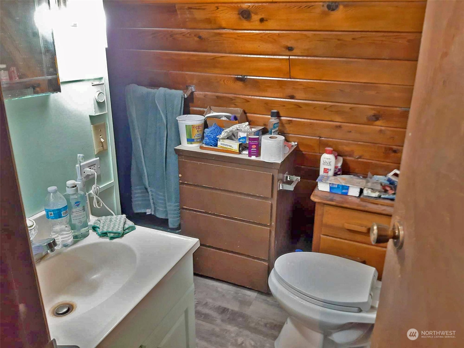 10 McKee Road Quilcene, WA 98376 - Photo 17 of 34 a bathroom with a toilet a sink and shower