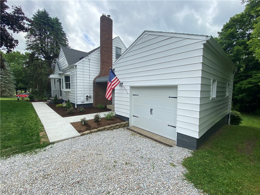 4675 Roop Avenue Norton, OH 44203 - Photo 2 of 19