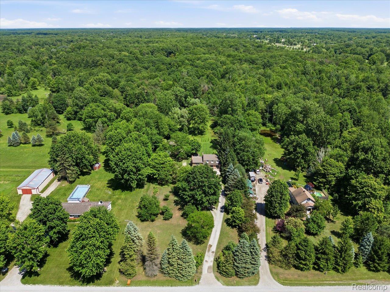 2861 Church Road Columbus, MI 48063 - Photo 40 of 46 39-2861 Church Rd (39).jpg