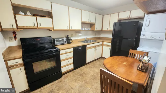 $222,000 | 15101 Interlachen Drive, Unit 1315, Silver Spring, MD 20906