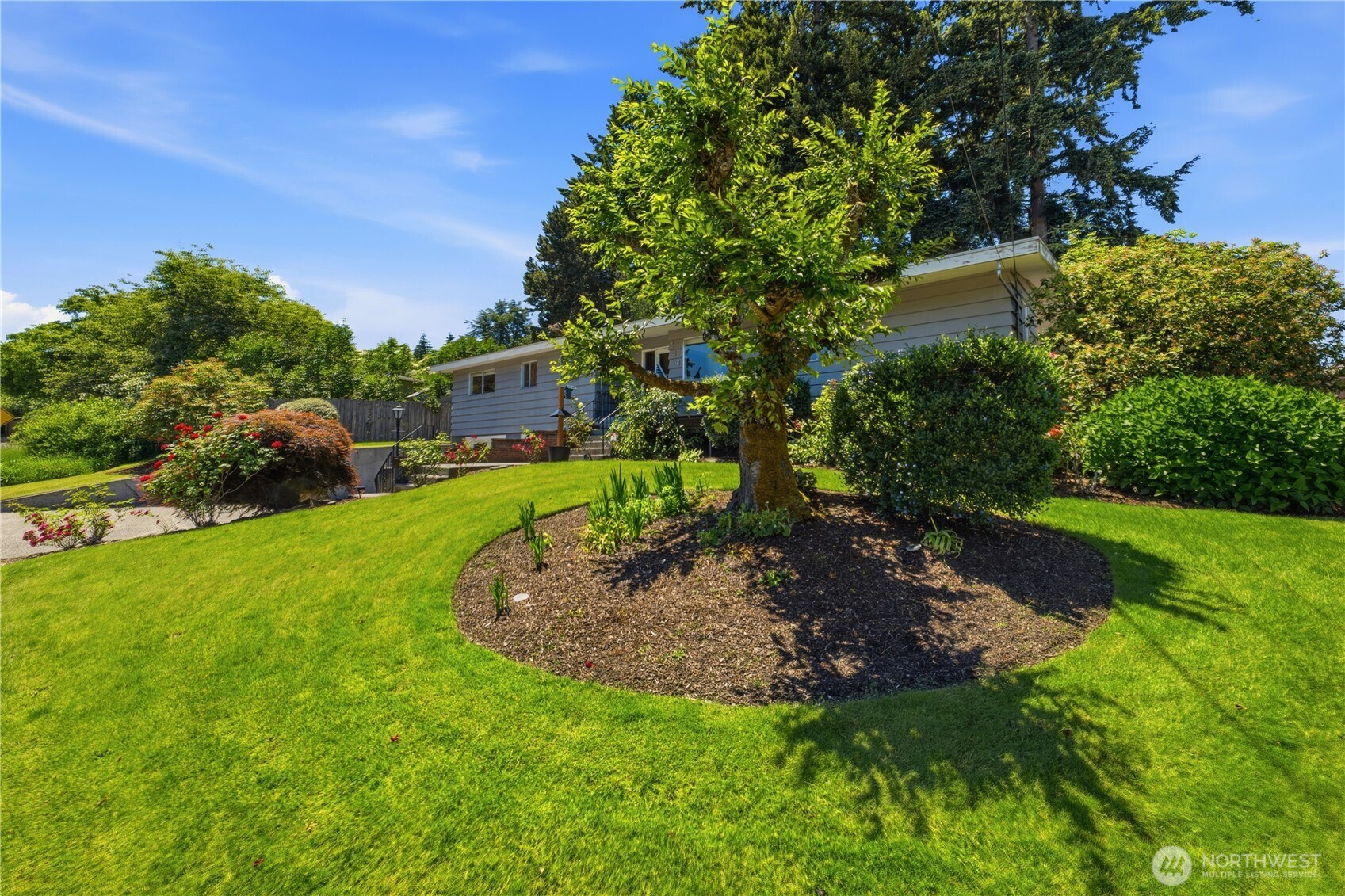 918 Manor Drive Fircrest, WA 98466 - Photo 2 of 40