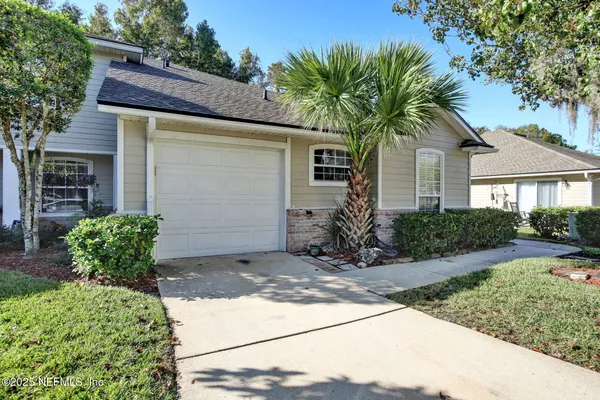 $1,800 | 145 Southern Bridge Boulevard, Unit 4, St. Johns, FL 32259