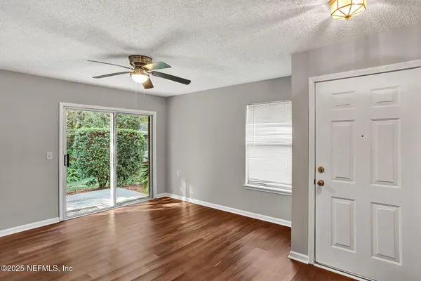 $1,800 | 145 Southern Bridge Boulevard, Unit 4, St. Johns, FL 32259