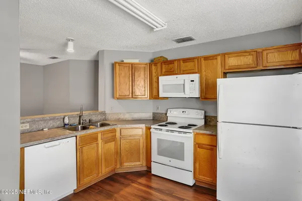 $1,800 | 145 Southern Bridge Boulevard, Unit 4, St. Johns, FL 32259