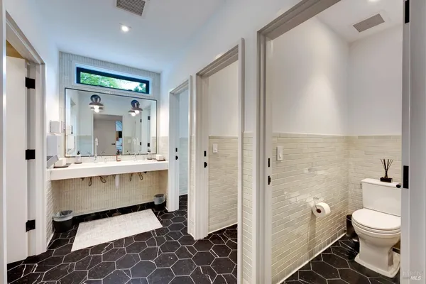 $9,800,000 | 1129 Dealy Lane, Napa, CA 94559