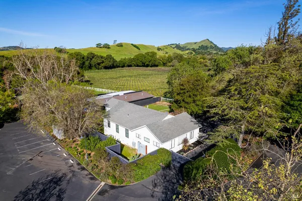 $9,800,000 | 1129 Dealy Lane, Napa, CA 94559