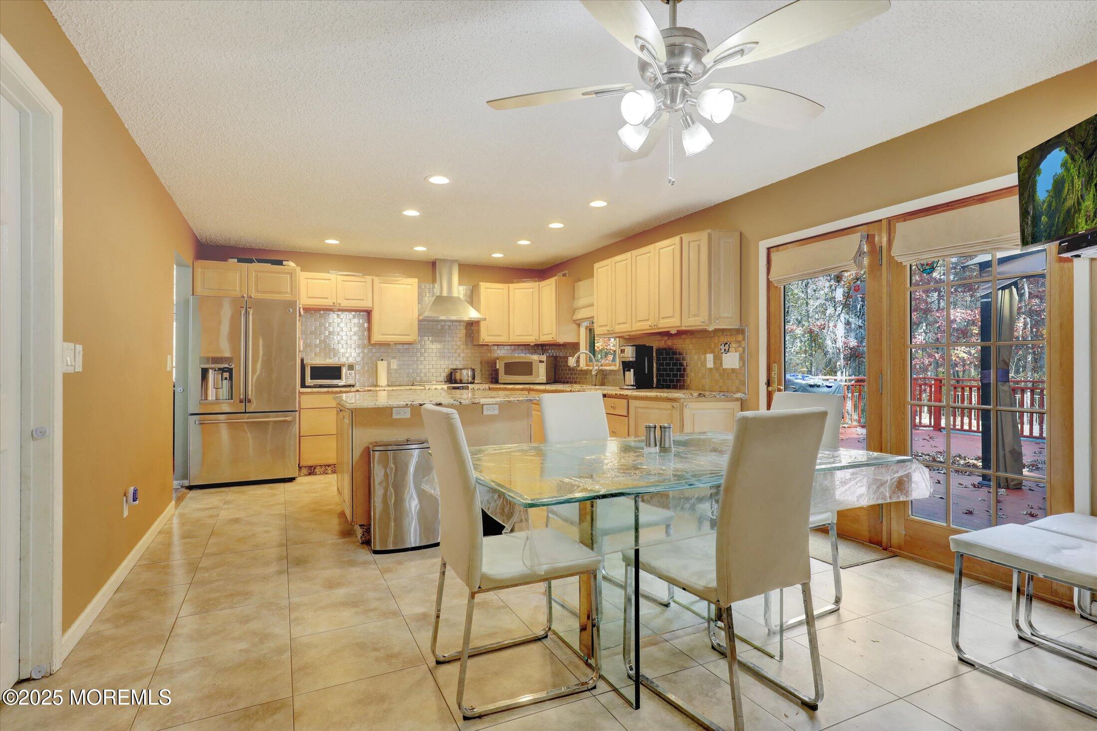9 Rutherford Court Jackson, NJ 08527 - Photo 17 of 47 17-Kitchen