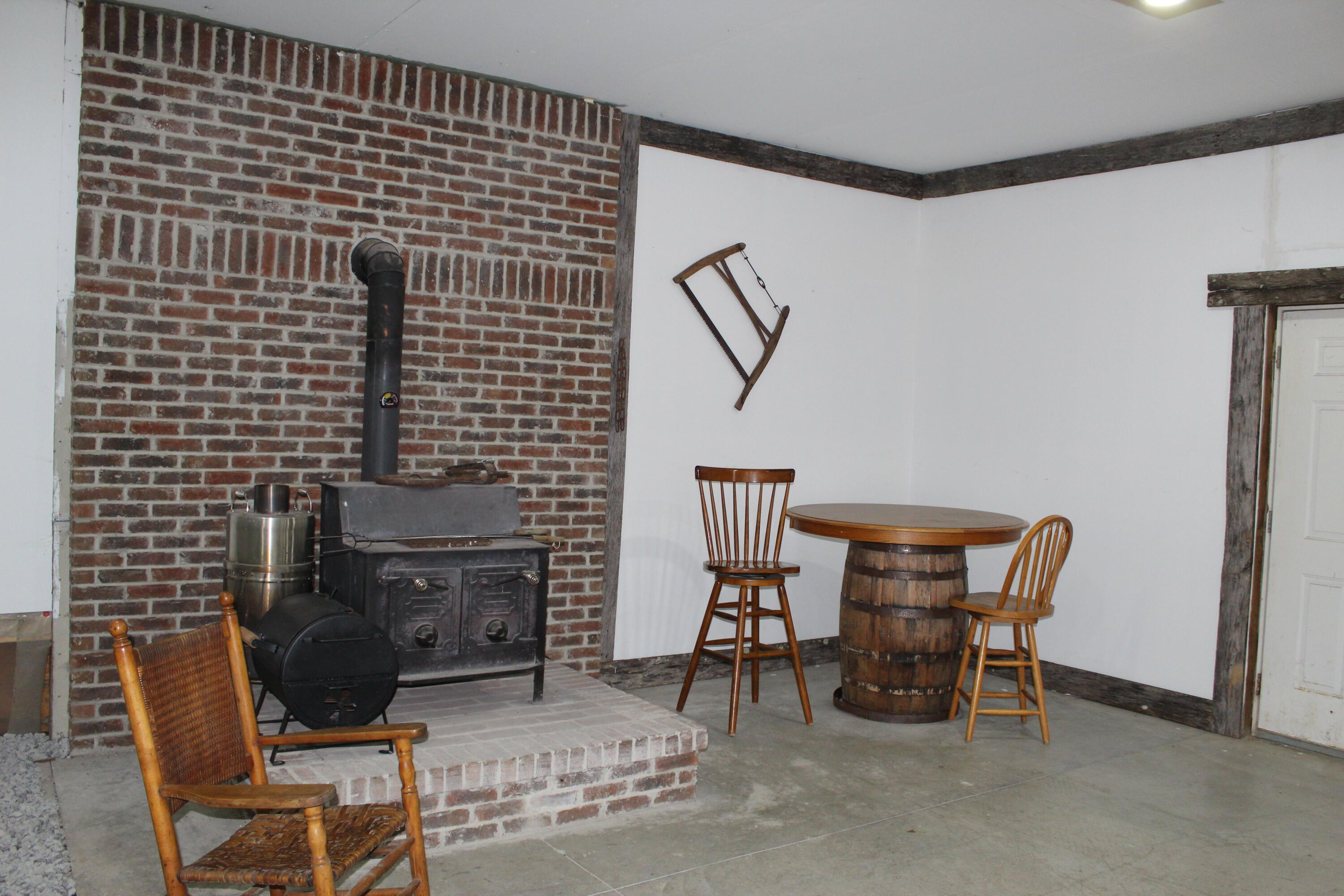 1110 Battlefield Road Perryville, KY 40468 - Photo 11 of 29 IMG_2507