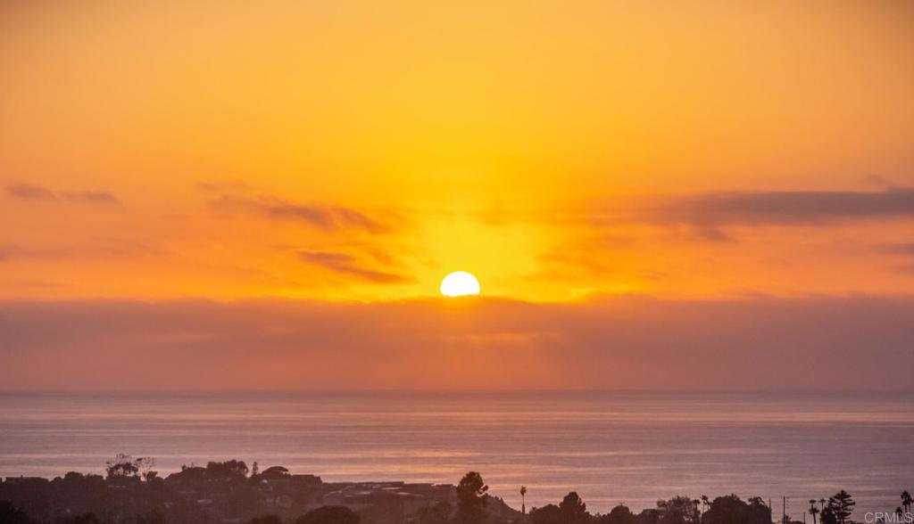 1808 Amalfi Drive Encinitas, CA 92024 - Photo 32 of 33 a view of an ocean