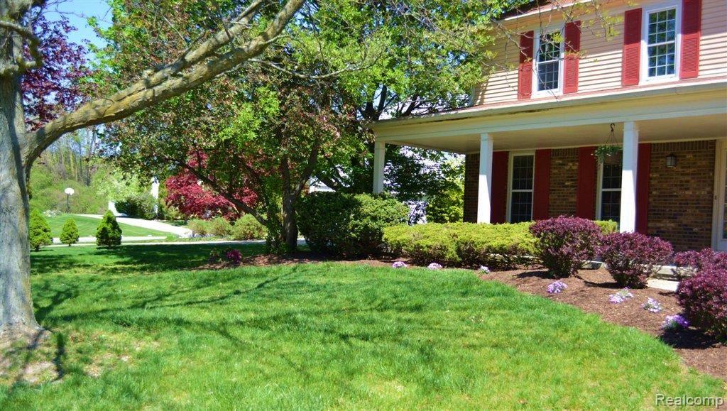 36105 Fredericksburg Road Farmington, MI 48331 - Photo 14 of 22 DSC_2276.JPG