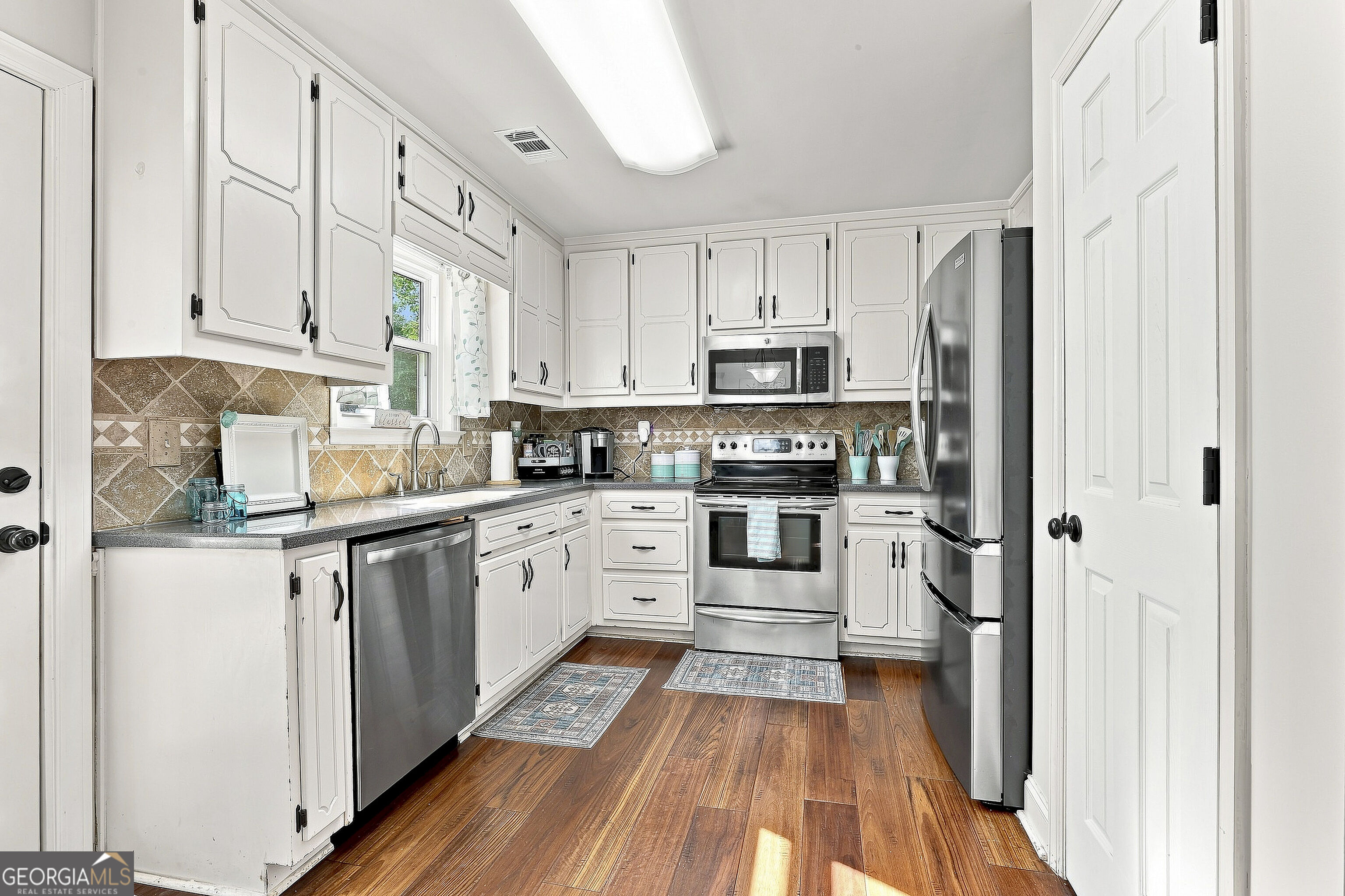 13 Lassetter Road Sharpsburg, GA 30277 - Photo 17 of 37 Gallery Image 17