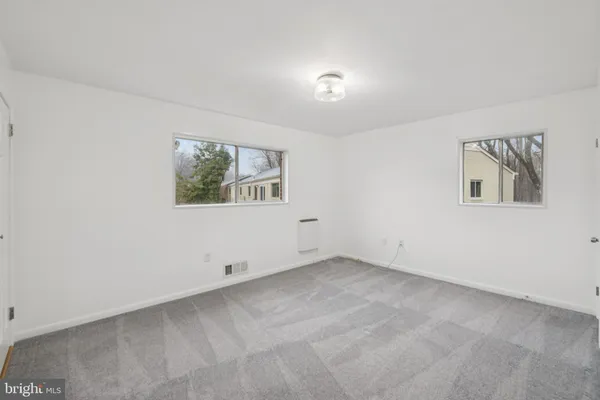 $2,100 | 10607 Weymouth Street, Unit W201, Bethesda, MD 20814