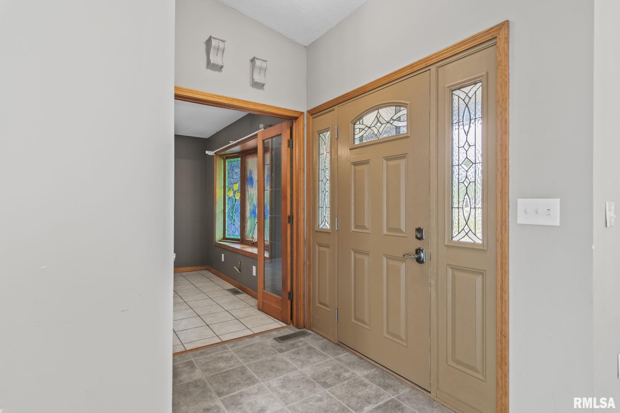 6454 Camino De Burlon Road Rochester, IL 62563 - Photo 16 of 38