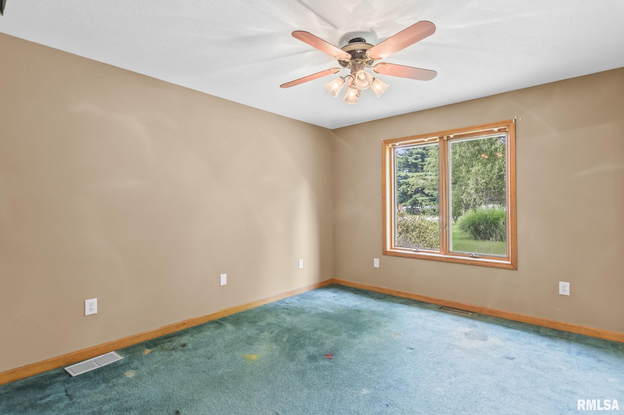 6454 Camino De Burlon Road Rochester, IL 62563 - Photo 30 of 38