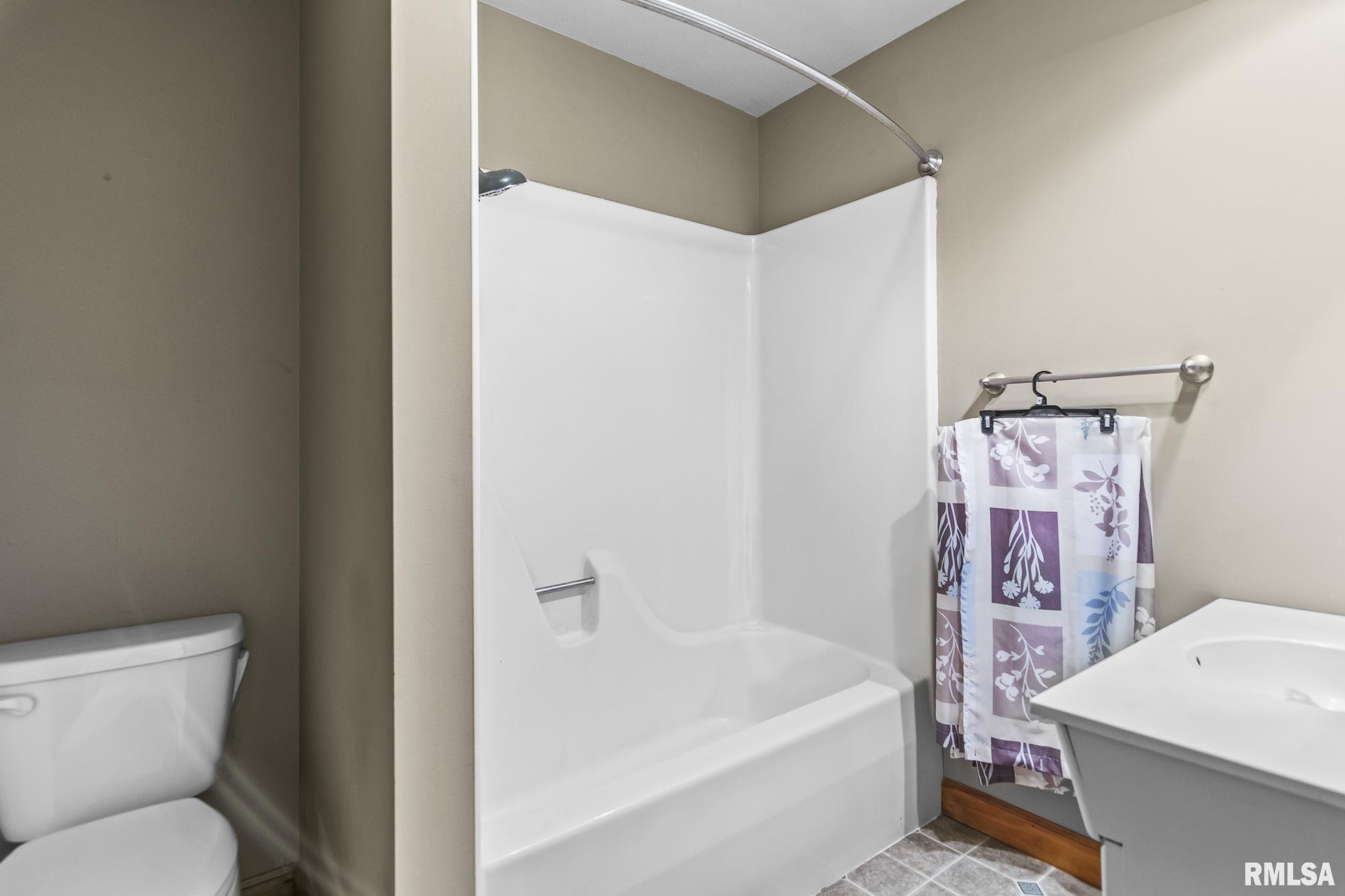 6454 Camino De Burlon Road Rochester, IL 62563 - Photo 32 of 38