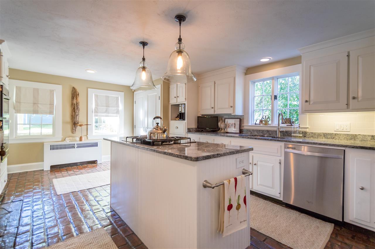 107 Locke Road Hampton, NH 03842 - Photo 3 of 28