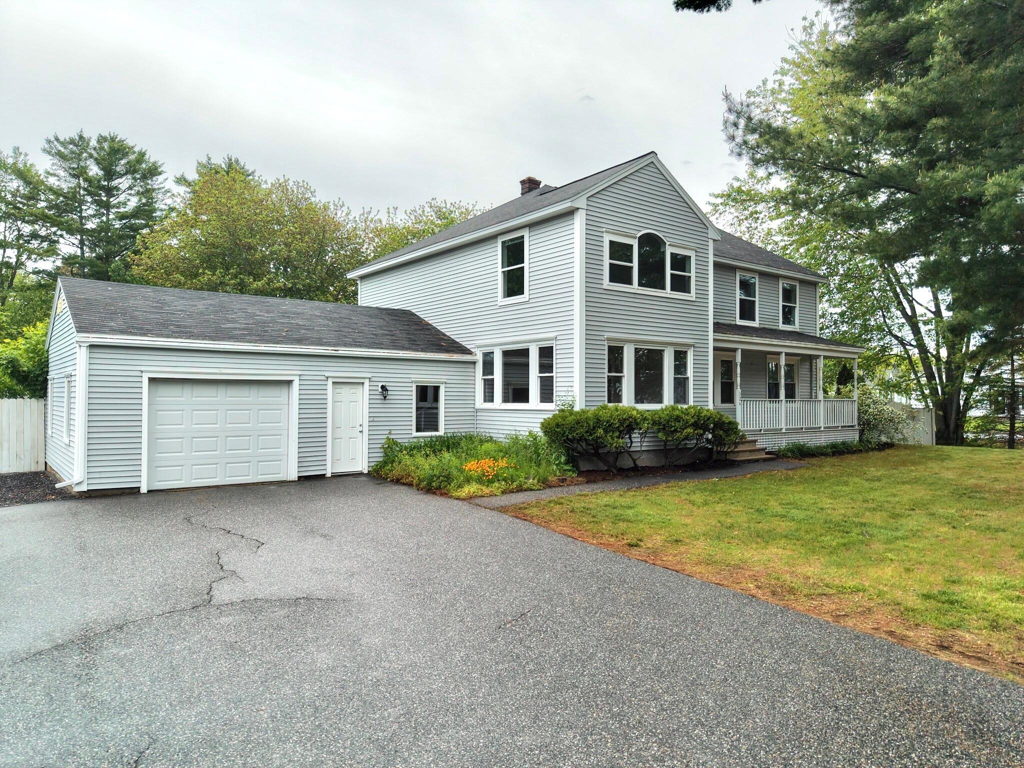 324 North Street Saco, ME 04072 - Photo 3 of 23 4 - Front Walkup