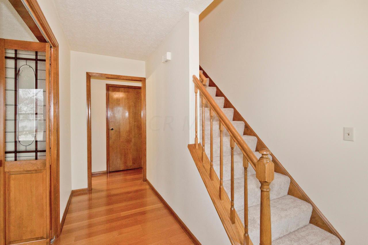 8047 Simfield Road Dublin, OH 43016 - Photo 8 of 55 Gallery Image 8
