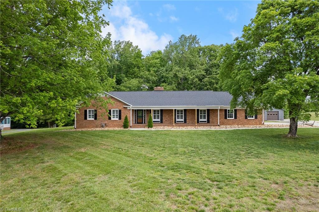 368 Weaver Road Lexington, NC 27295 - Photo 1 of 47 Gallery Image 1