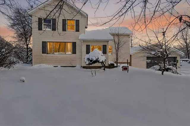 $110,000 | 27064 White Street, Cassopolis, MI 49031