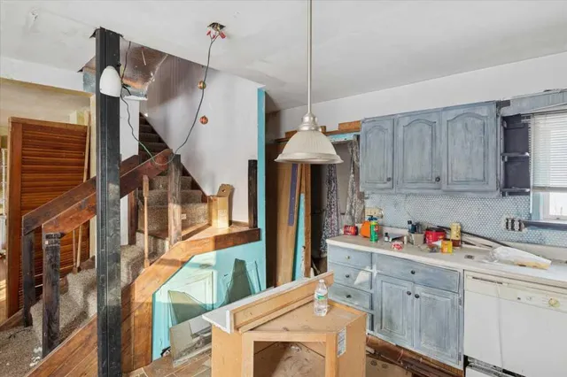 $110,000 | 27064 White Street, Cassopolis, MI 49031